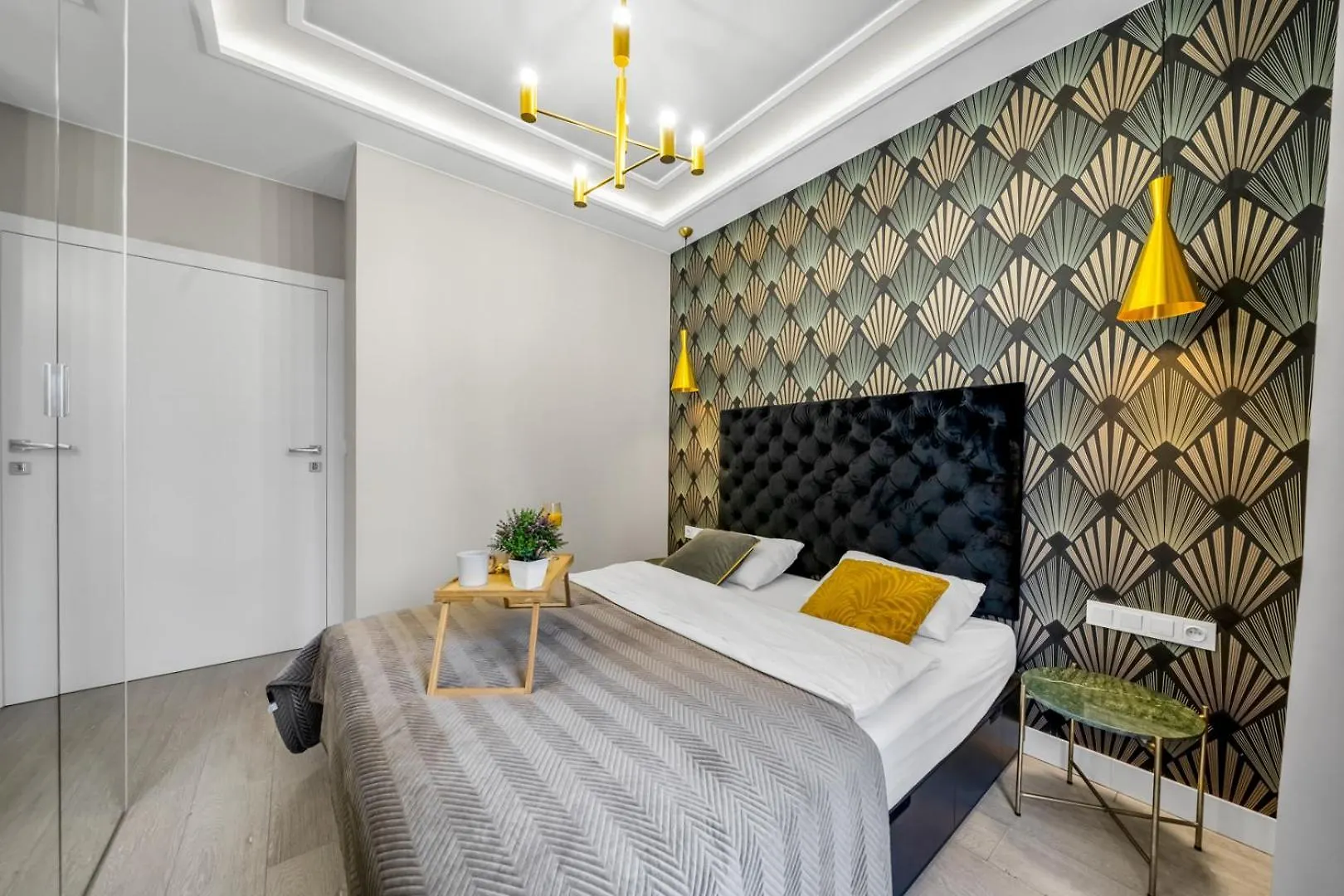 Wola Apartment - 9Th Floor, Parking & Balcony - By Rentujemy 华沙